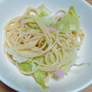 レタスとハムのパスタサラダ